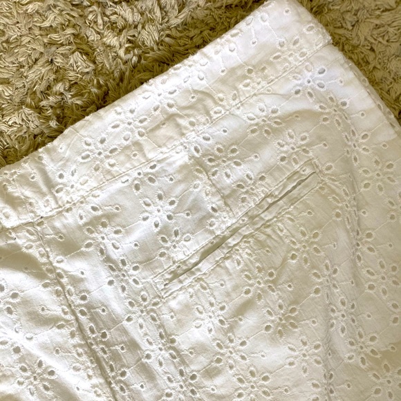 Cynthia Rowley white eyelet shorts, size 6. NWOT - Picture 5 of 5